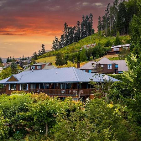 8 On Oregon Boutique Lodge Hanmer Springs Exterior photo